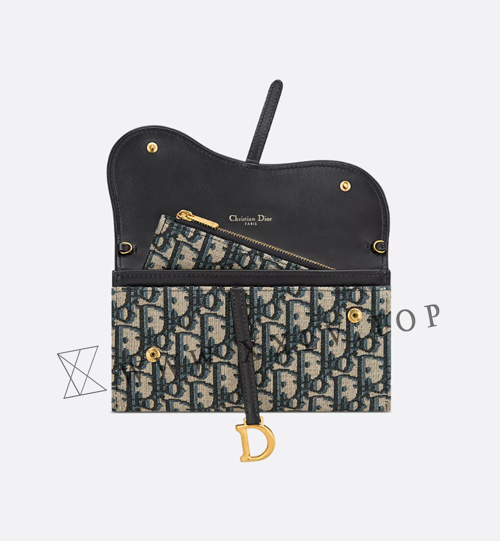 Small Saddle Pouch with Chain - Image 3