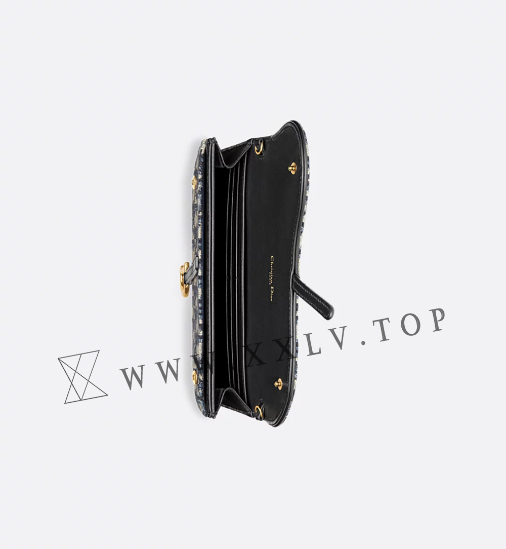 Small Saddle Pouch with Chain - Image 4