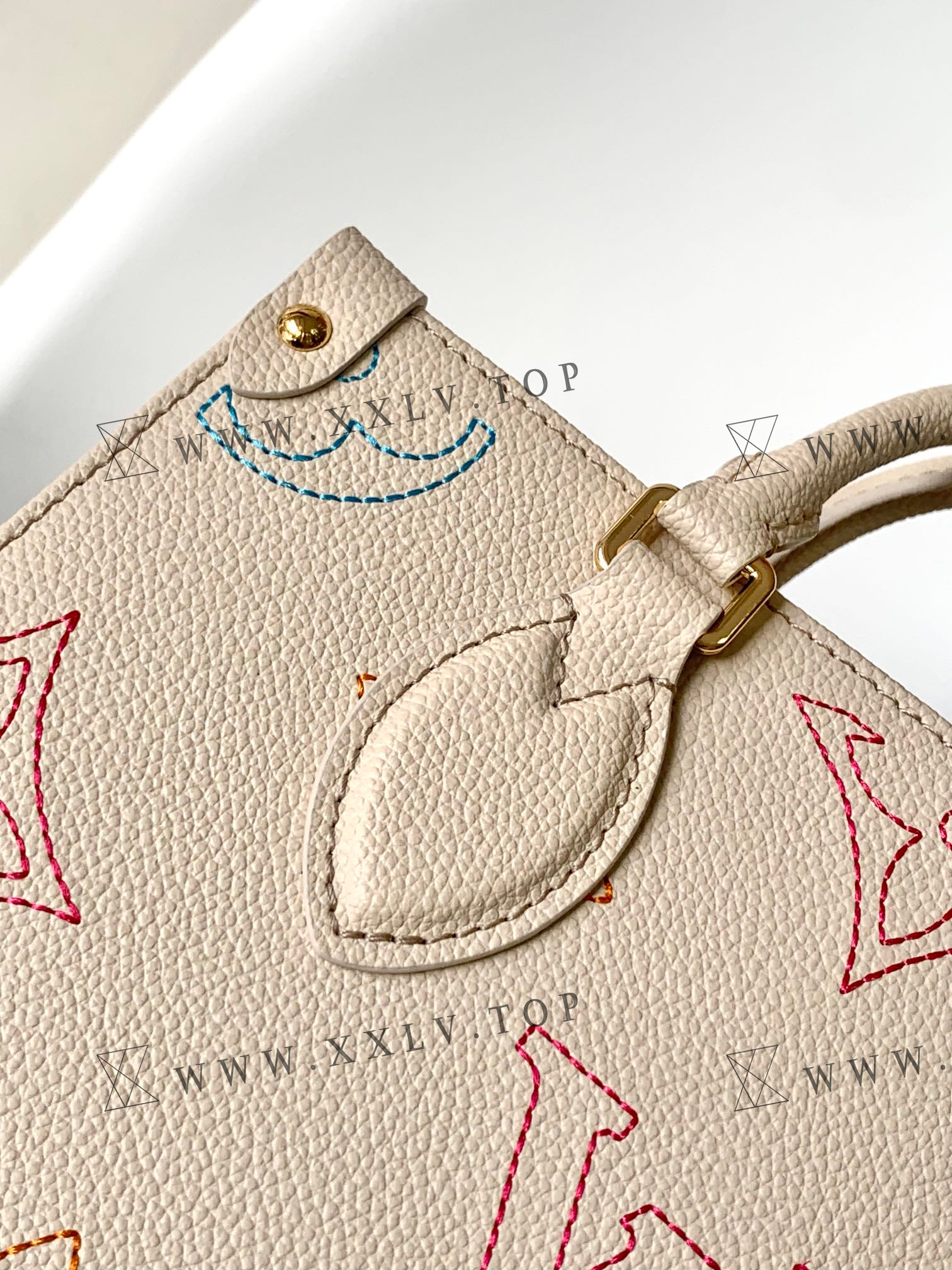 M46629 OnTheGo Small - Image 6