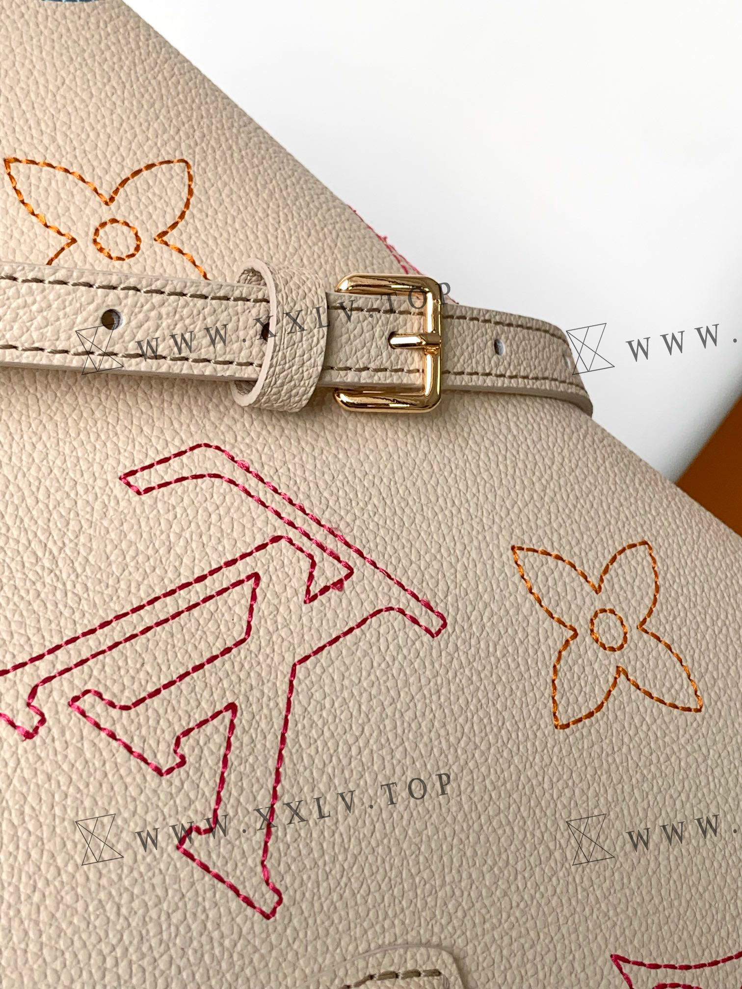 M46629 OnTheGo Small - Image 5