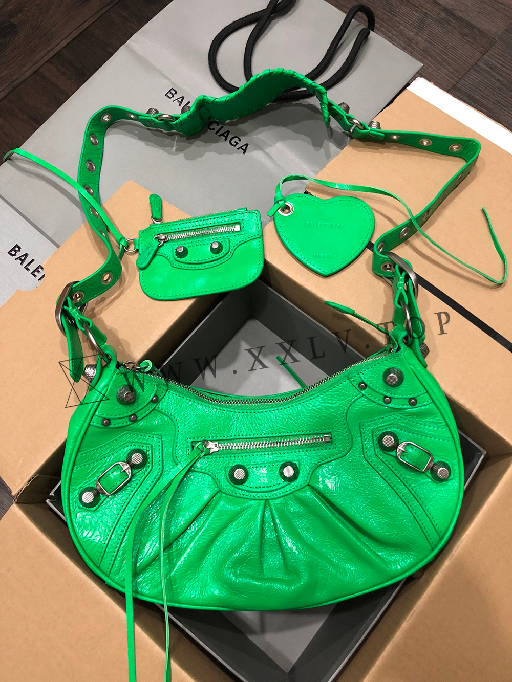 Women’s Le Cagole Large Shoulder Bag in green - Image 2