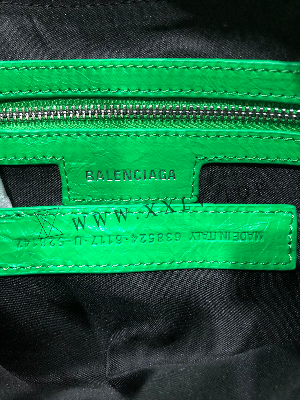 Women’s Le Cagole Large Shoulder Bag in green - Image 10