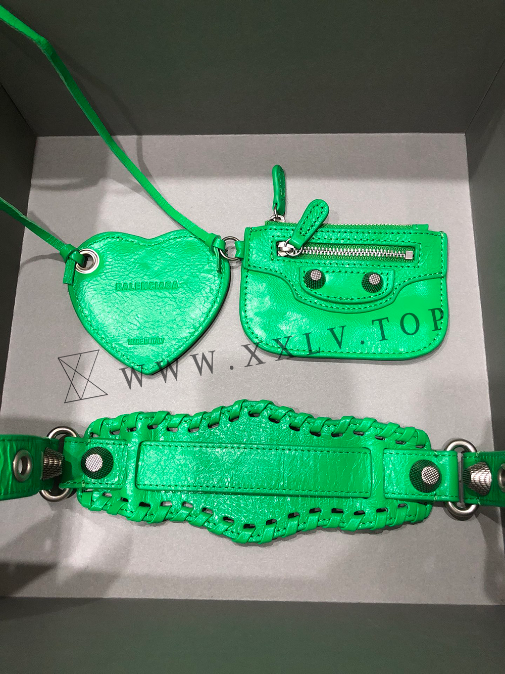 Women’s Le Cagole Large Shoulder Bag in green - Image 6