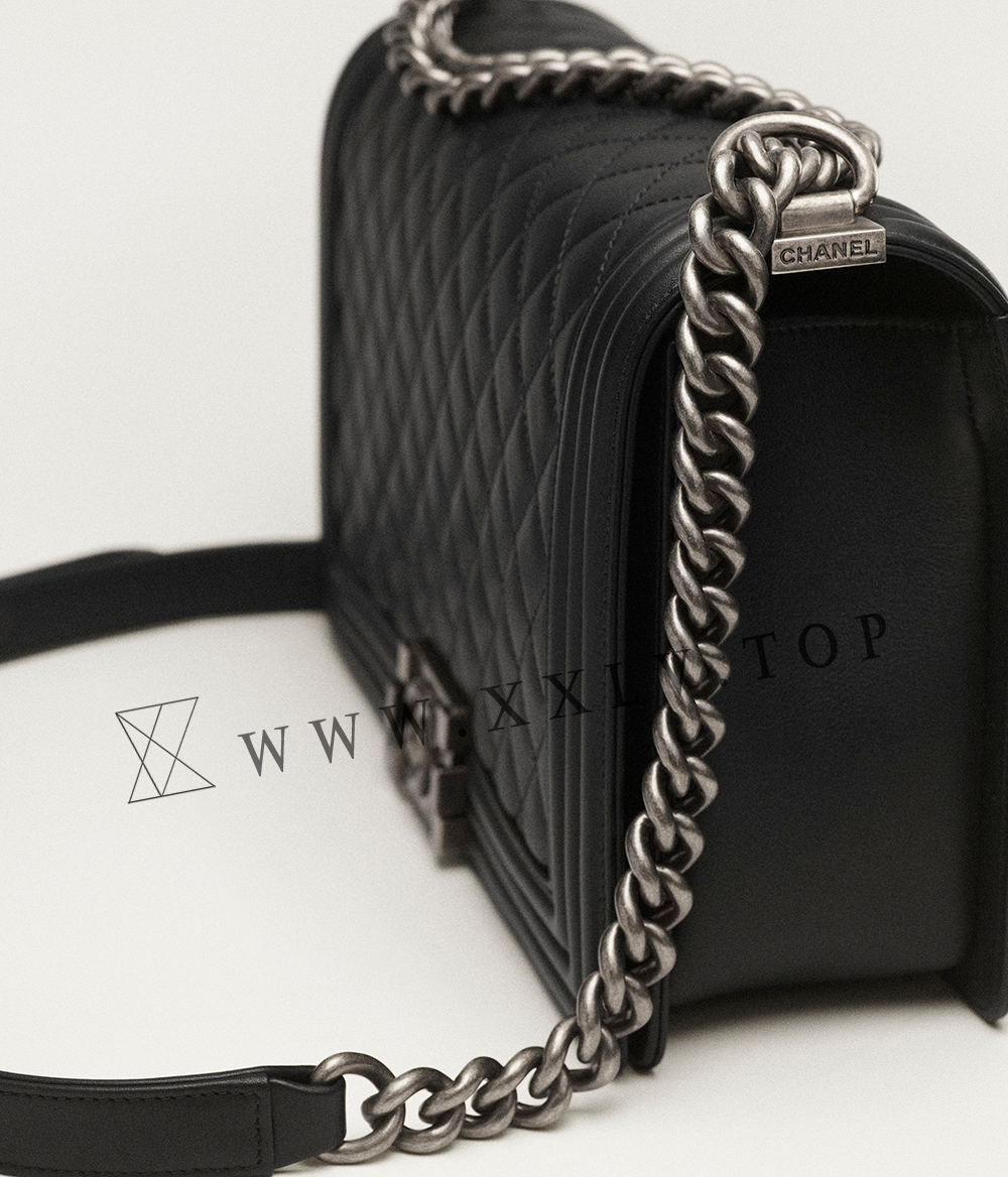 BOY CHANEL Handbag - Image 4