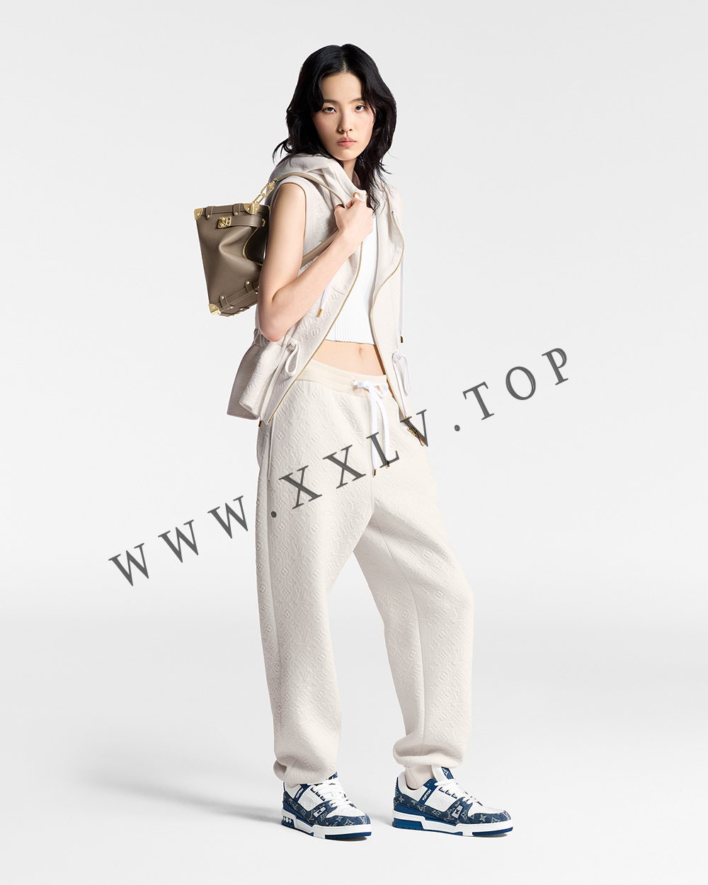 1AC2AO LV Trainer Sneaker - Image 2